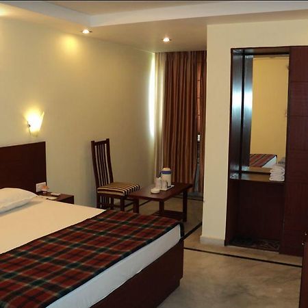 Hotel Swagat Palace Bhiwadi Екстер'єр фото